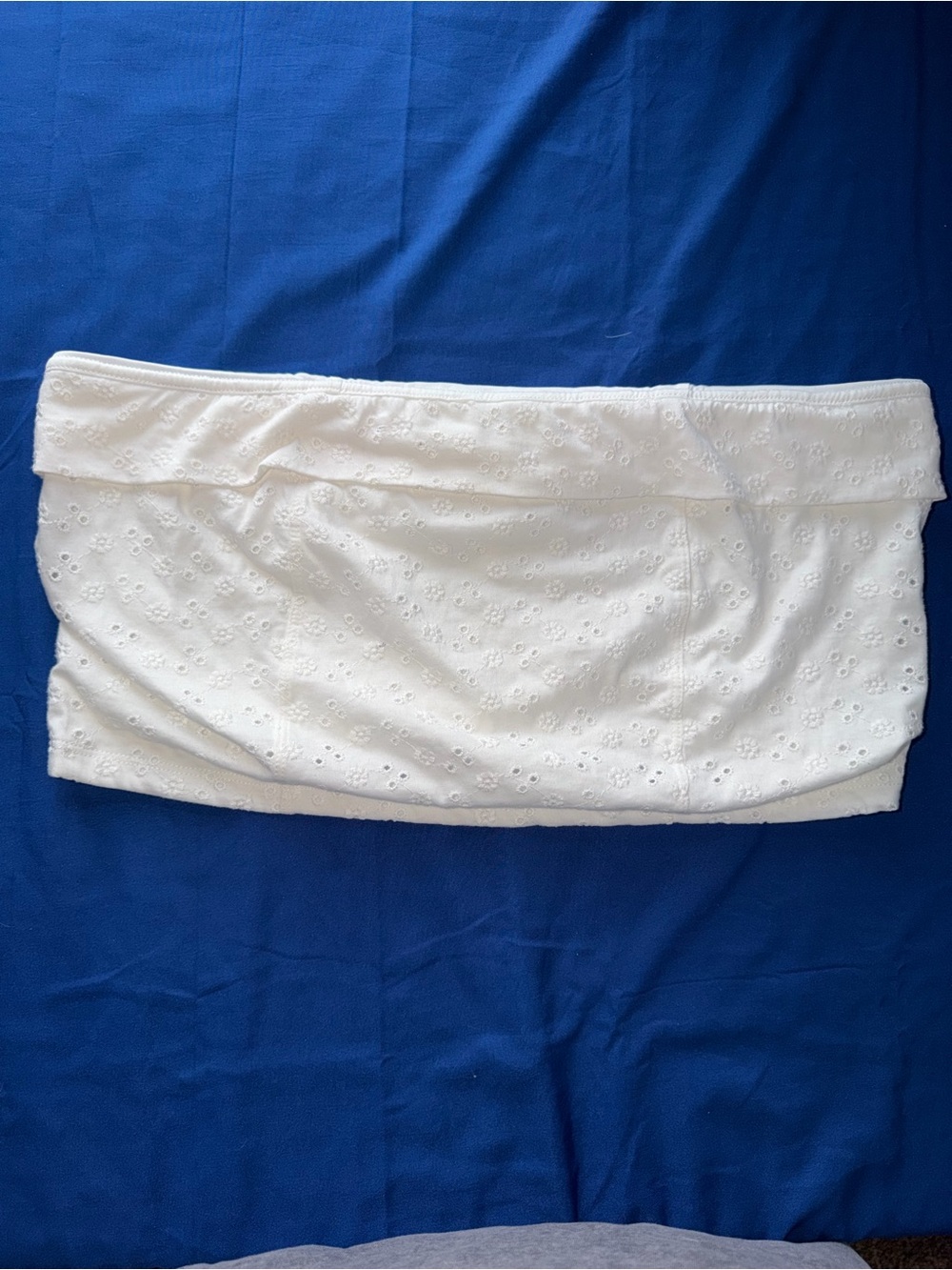 Aeropostale White Eyelet Bandeau Crop Top